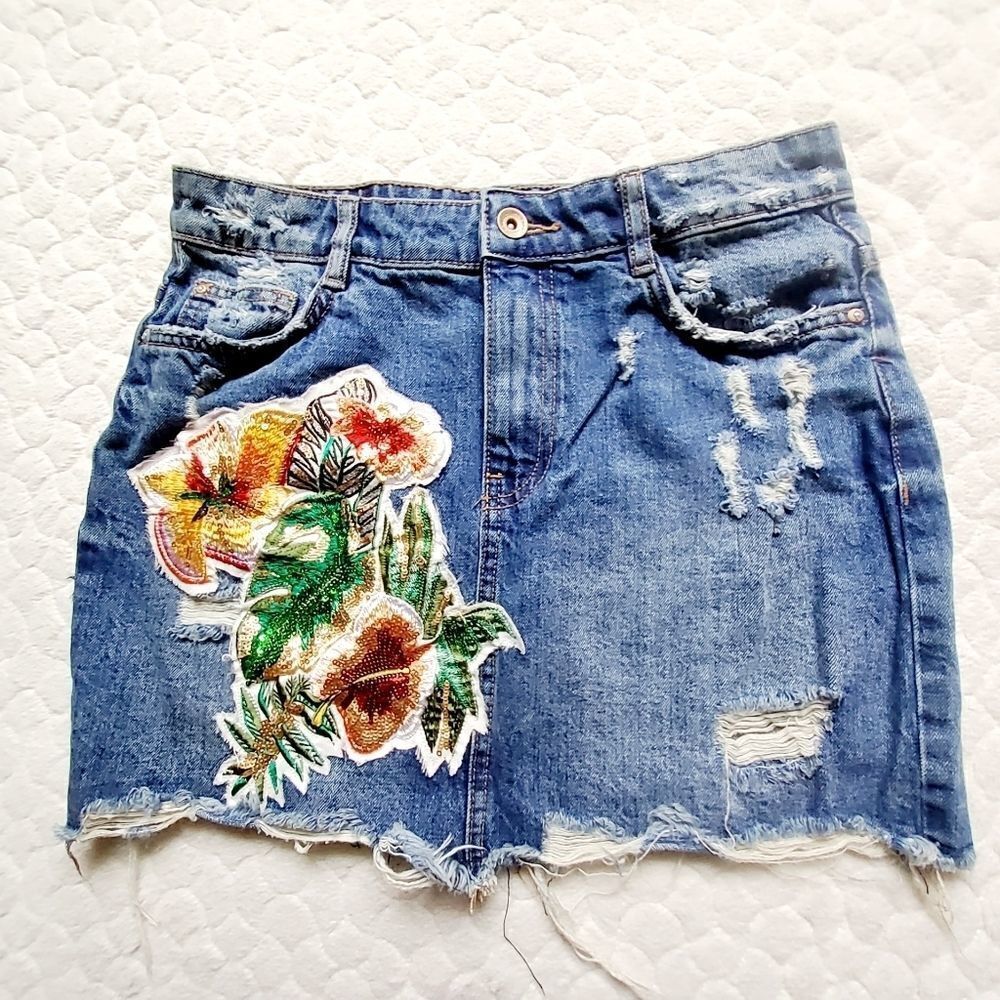 Zara denim skirt distressed floral applique grunge